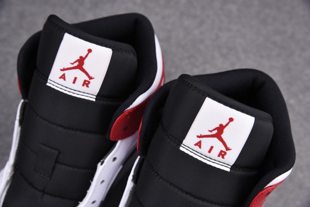 AJ1 Mid ‘White Chicago’ - Image 8