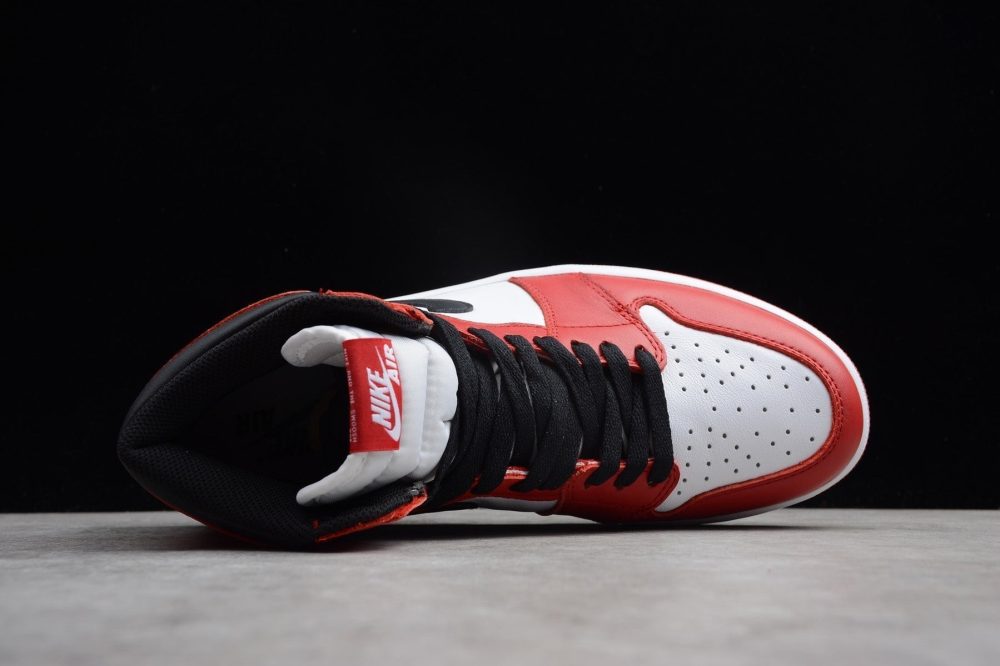 AJ1 Retro High Chicago - Image 4