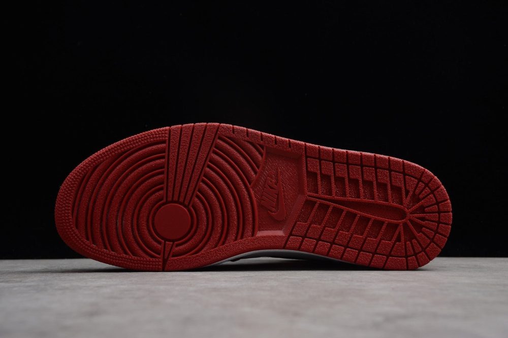 AJ1 Retro High Chicago - Image 5