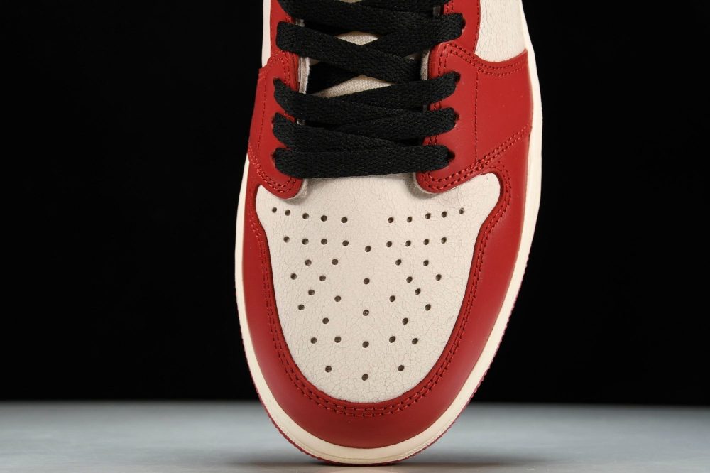 AJ1 Retro High 'Lost and Found' - Image 6