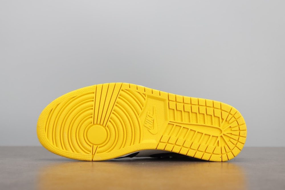 AJ1 Retro High "Not for Resale" Varsity Maize - Image 4