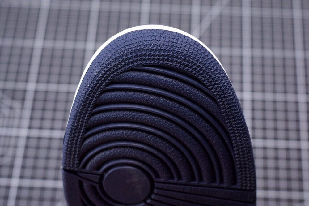 AJ1 Retro High Obsidian UNC - Image 10