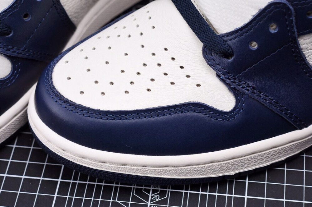 AJ1 Retro High Obsidian UNC - Image 6