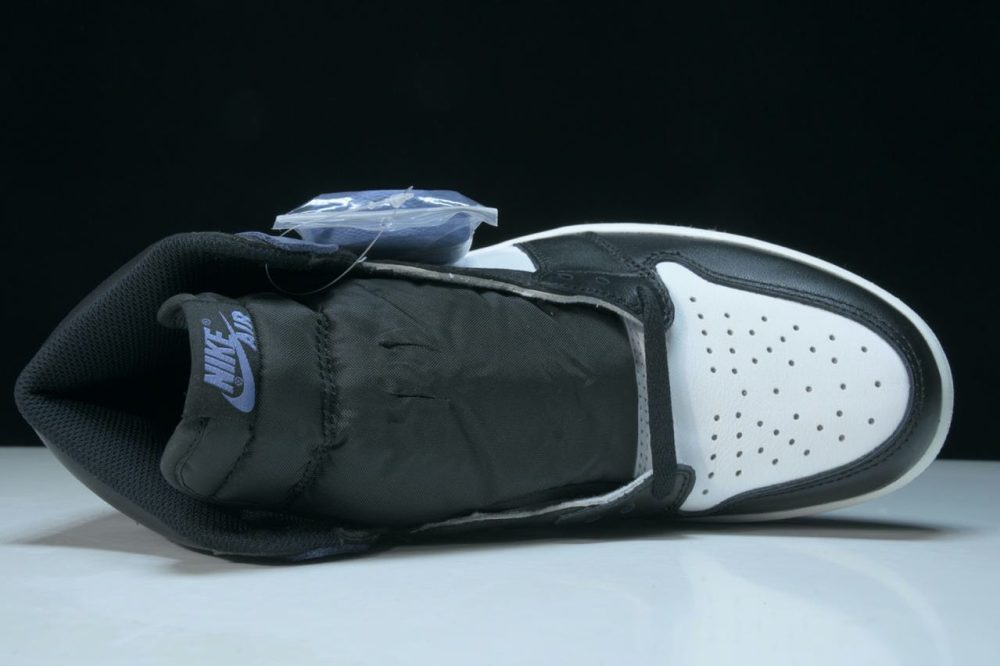 AJ1 Retro High OG 'Blue Moon' - Image 4