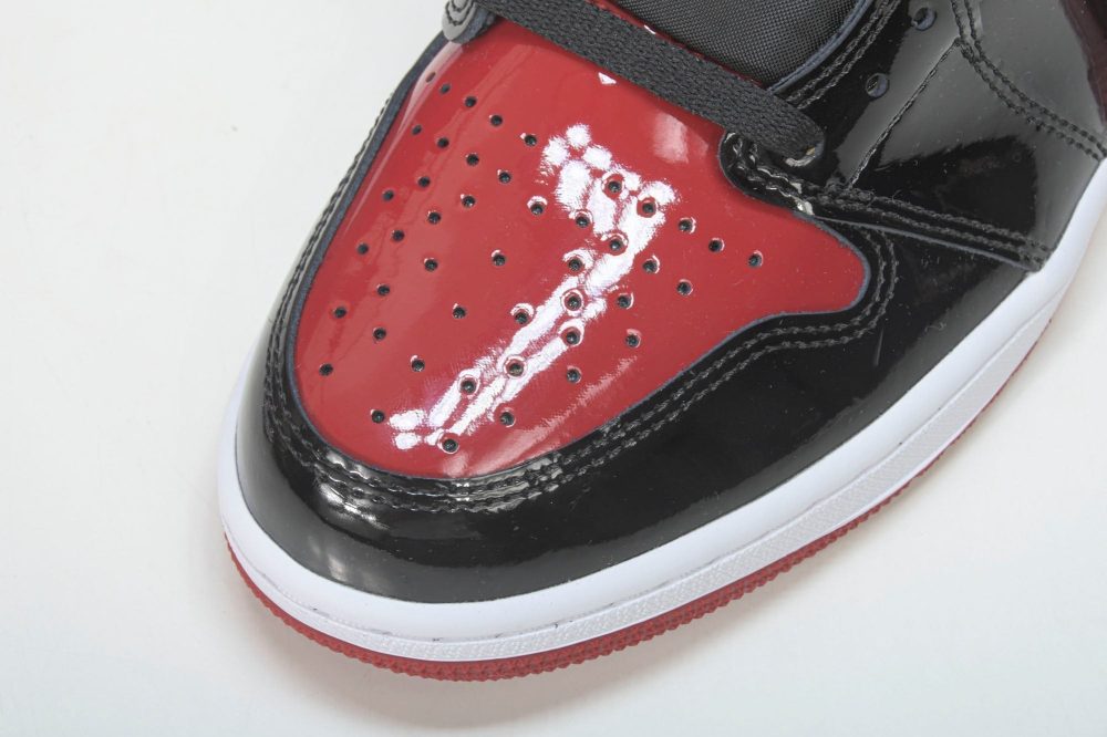 AJ1 Retro High OG ‘Bred Patent' - Image 11