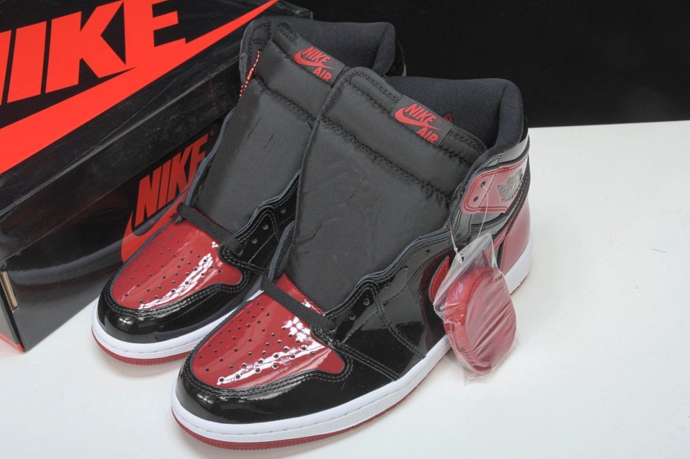 AJ1 Retro High OG ‘Bred Patent' - Image 16
