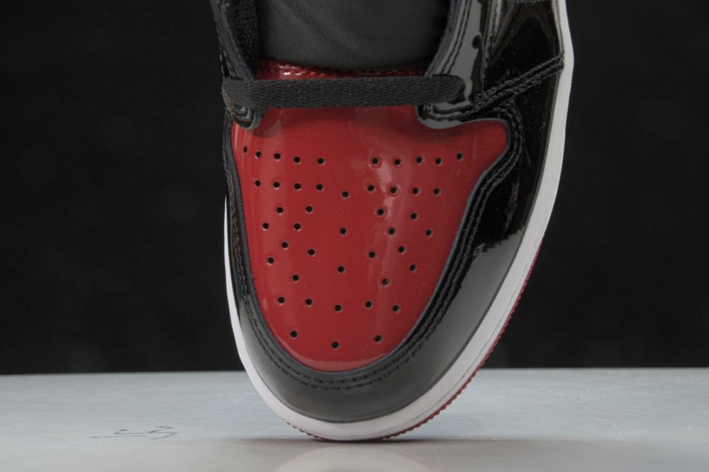AJ1 Retro High OG ‘Bred Patent' - Image 6