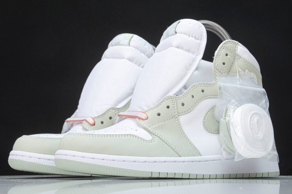 AJ1 Retro High OG 'Seafoam' - Image 2