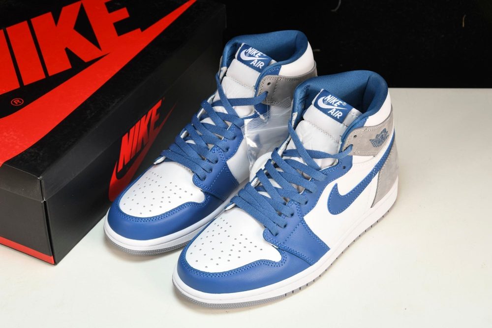 AJ1 Retro High OG 'True Blue' - Image 18