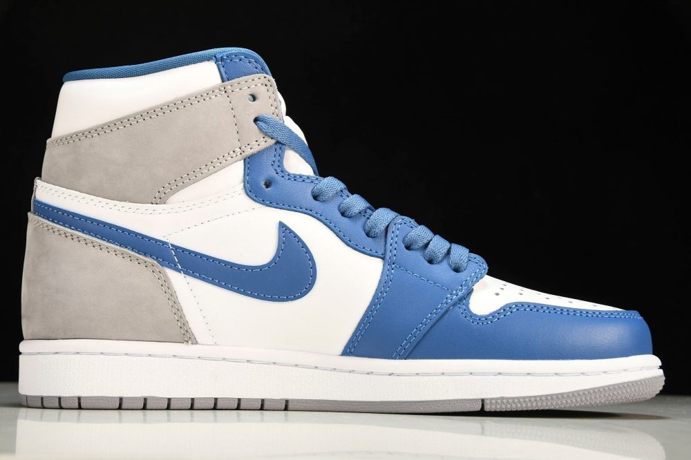 AJ1 Retro High OG 'True Blue' - Image 3