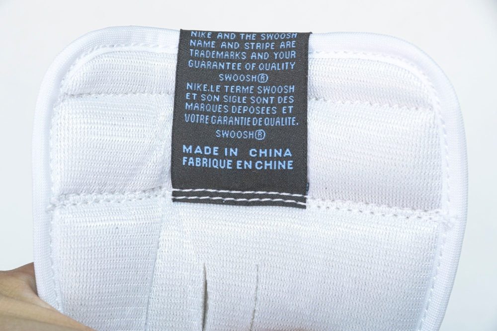 AJ1 Retro High OG University Blue - Image 11