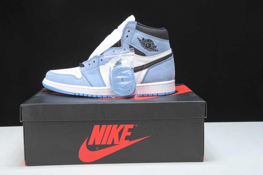 AJ1 Retro High OG University Blue - Image 16