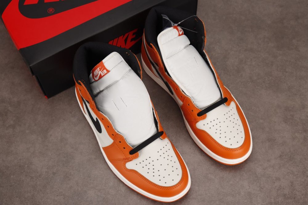 AJ1 Retro High 'Shattered Backboard' 2.0 - Image 9