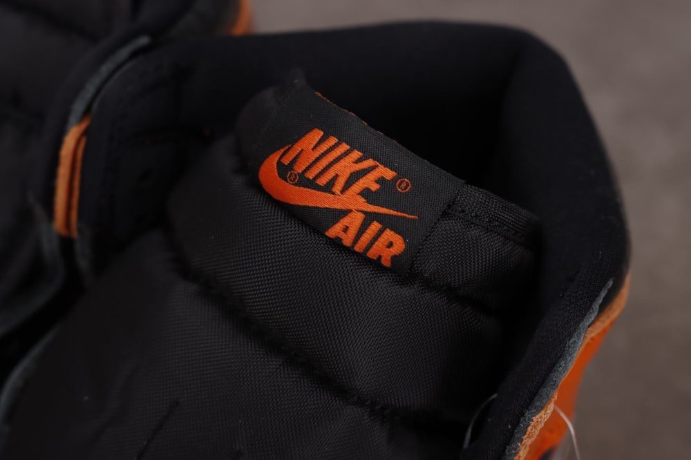 AJ1 Retro High 'Shattered Backboard' 3.0 - Image 12