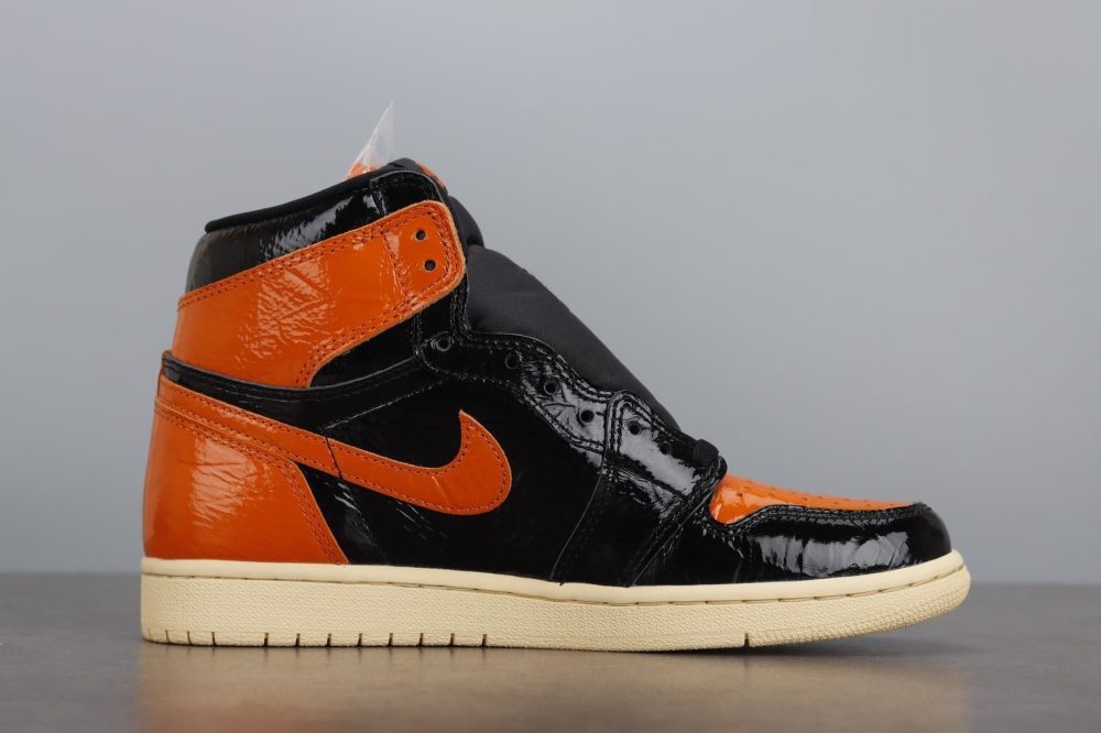 AJ1 Retro High 'Shattered Backboard' 3.0 - Image 2