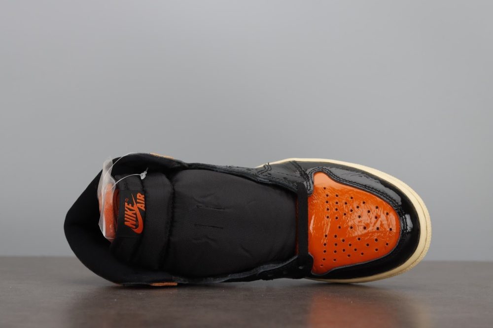 AJ1 Retro High 'Shattered Backboard' 3.0 - Image 3