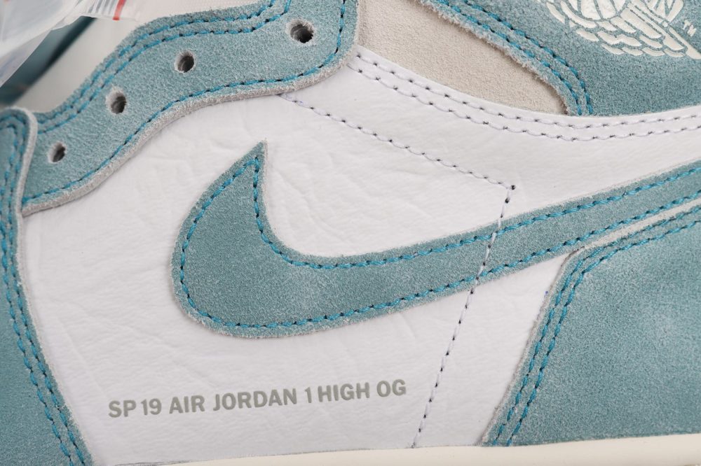 AJ1 Retro High Turbo Green - Image 14