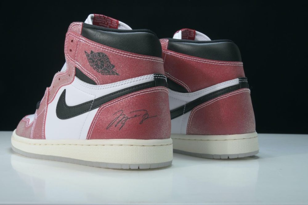 AJ1 Retro High x Trophy Room 'Chicago' - Image 6