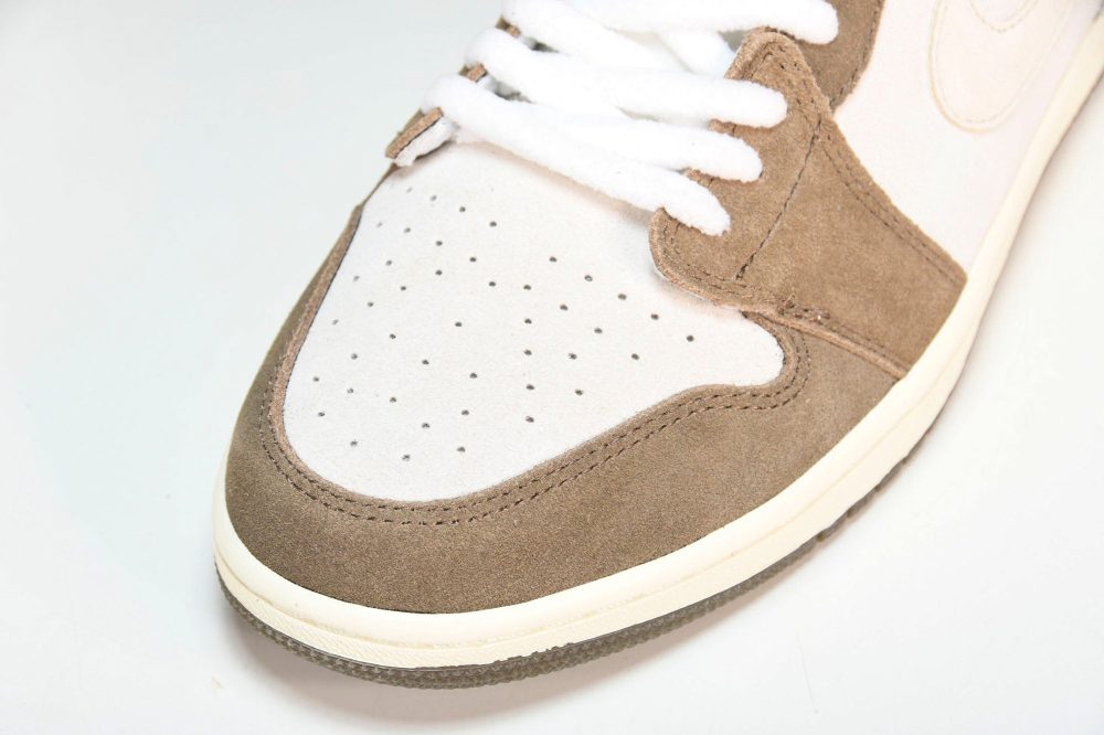 AJ1 Retro Low OG 'Year of the Rabbit' - Image 8