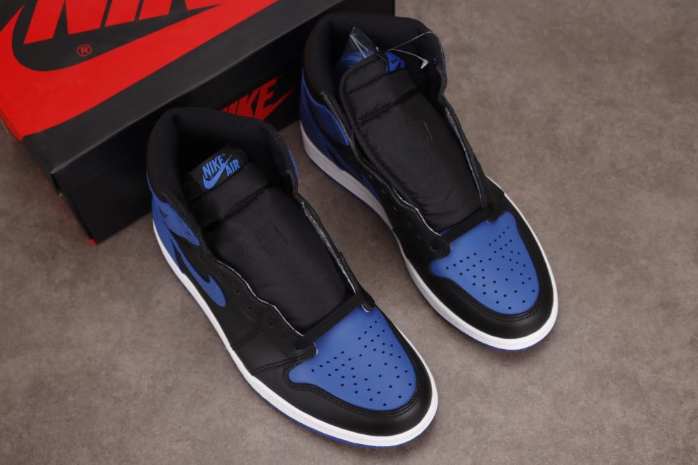 AJ1 Retro Royal - Image 9