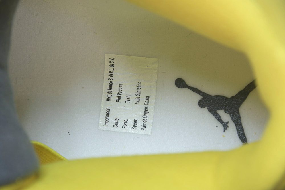 AJ4 Retro 'Lightning' - Image 10
