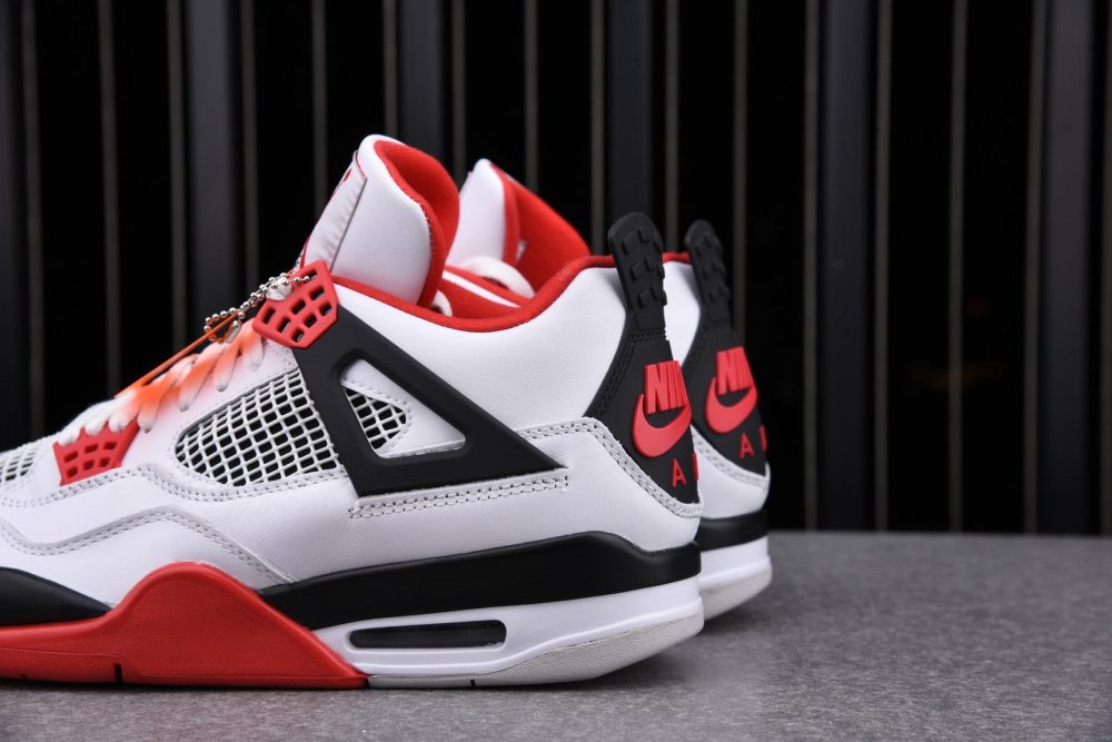 AJ4 Retro OG 'Fire Red' - Image 6