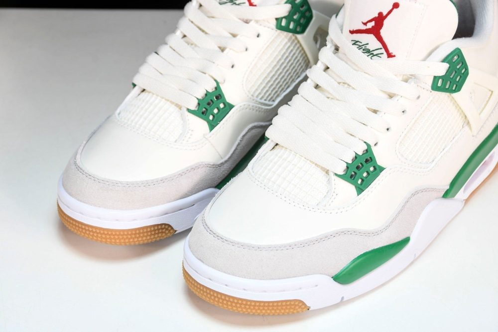 AJ4 Retro SB 'Pine Green' - Image 15