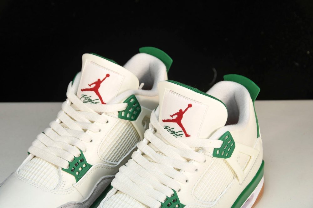 AJ4 Retro SB 'Pine Green' - Image 16