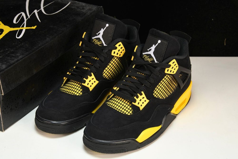 AJ4 Retro 'Thunder' 2023 - Image 16