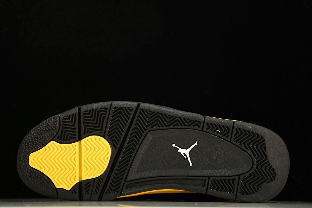AJ4 Retro 'Thunder' 2023 - Image 5