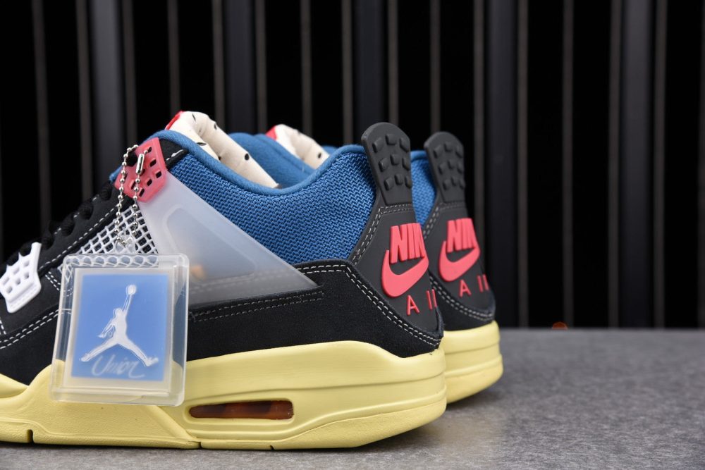 AJ4 Retro Union LA Off Noir - Image 5