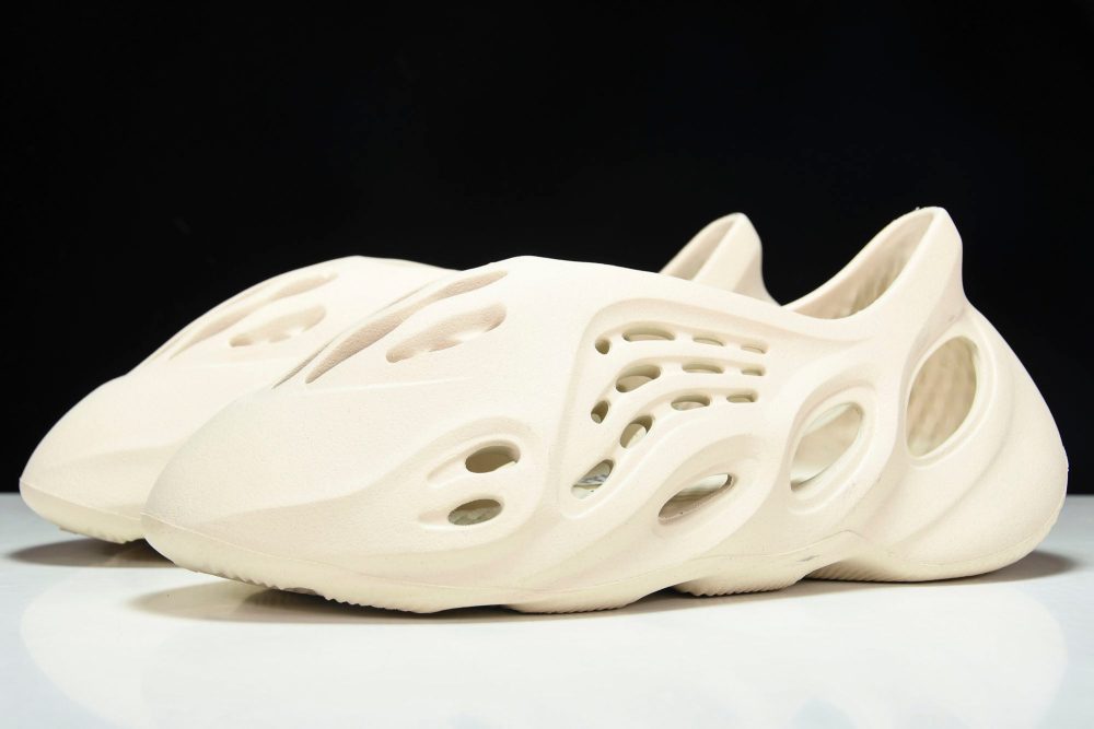 Yzy Foam RNNR 'Ararat' - Image 2