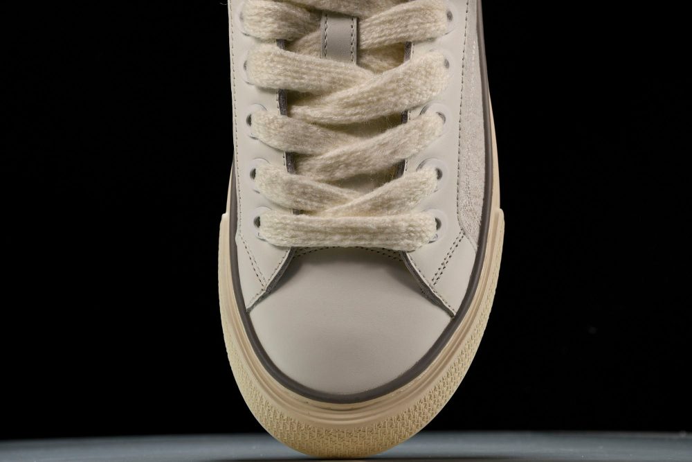 D1or B33 'White Oblique' - Image 6