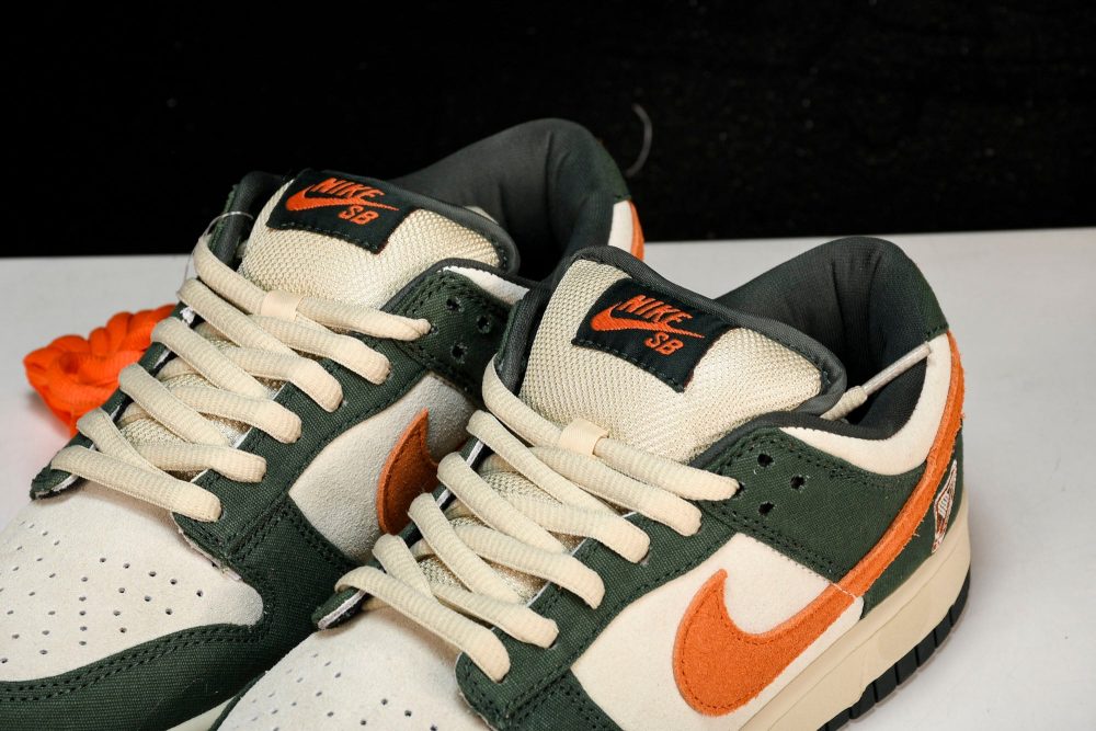 SB Dnk Low 'Eire' - Image 21