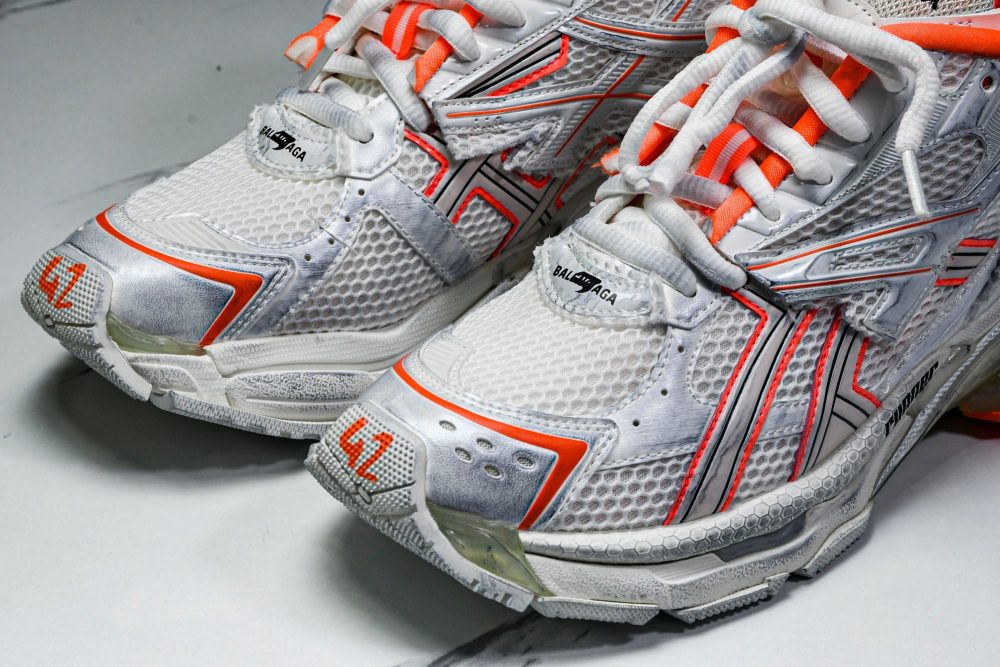 Runner 'White Orange' - Image 20