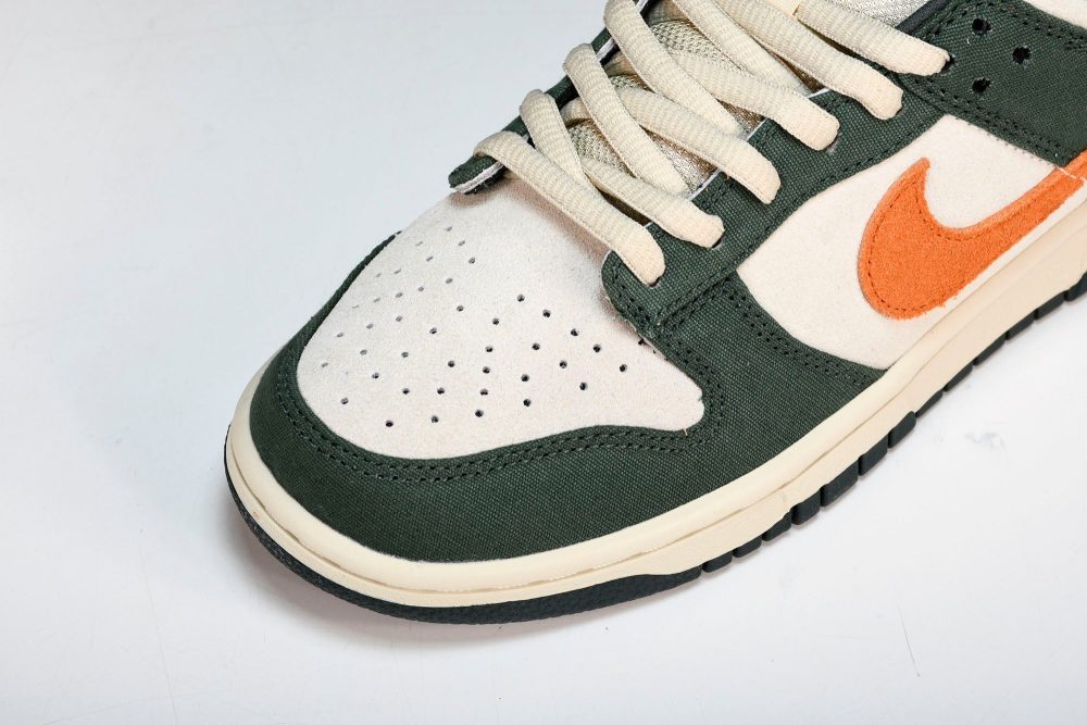 SB Dnk Low 'Eire' - Image 10