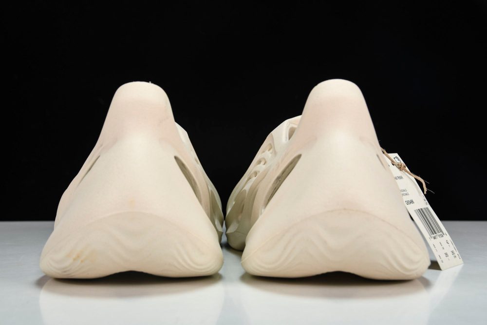 Yzy Foam RNNR 'Ararat' - Image 7