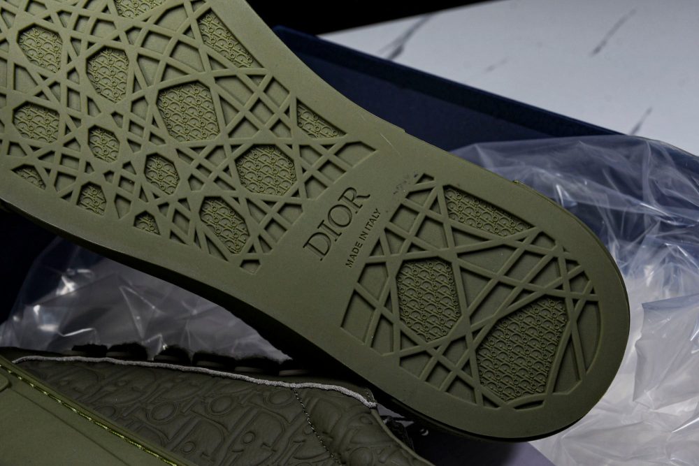 D1or B33 Gravity Leather 'Oblique Triple Khaki' - Image 27