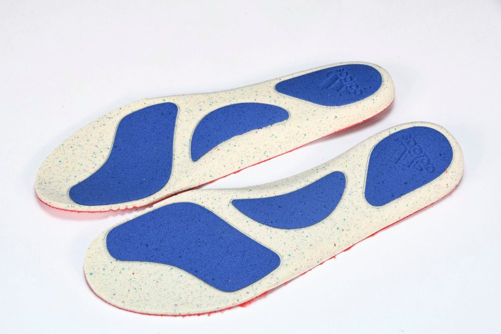 Yzy Boost 700 Hi-Res Red - Image 17