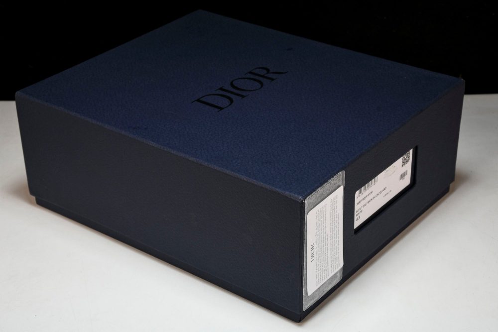 D1or B33 'White Oblique' - Image 31