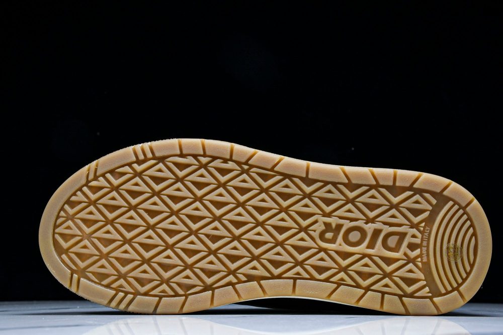 Travis Scott x D1or B713 Cactus Jack 'Mocha Cream' - Image 5