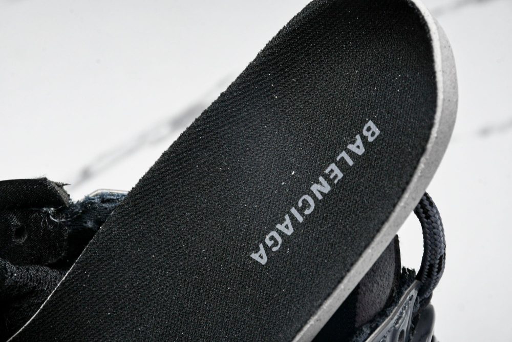 Runner 'Dark Grey Black' - Image 13