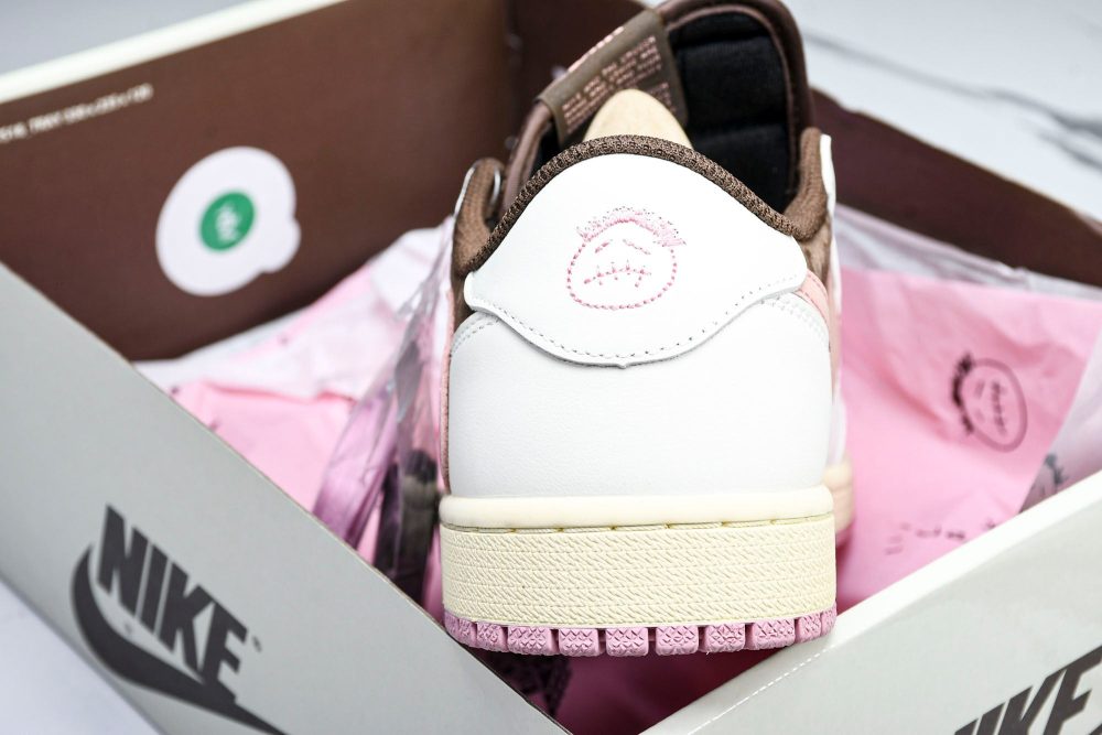 Travis Scott AJ1 Retro Low OG 'Dark Pony' - Image 23
