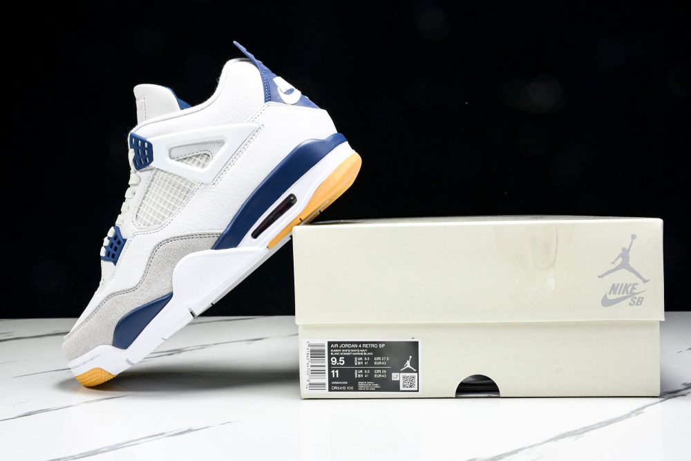 AJ4 Retro SB 'Navy' - Image 23