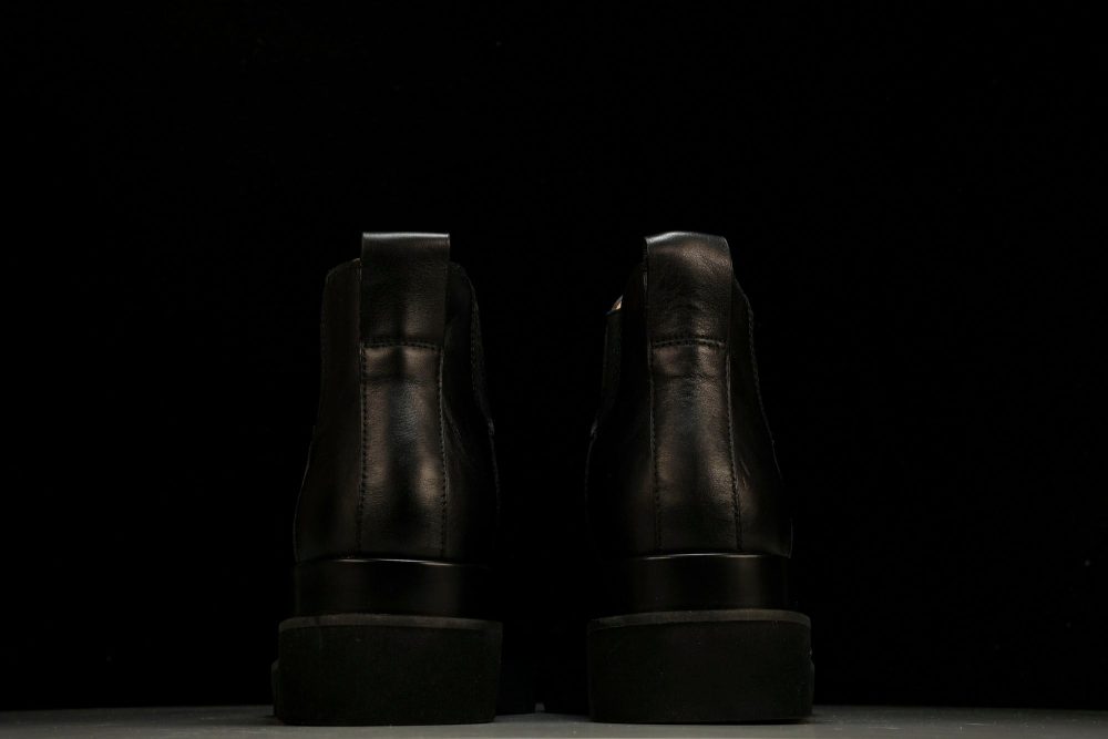 Вottega Veneta Lug Ankle Chelsea Boots 'Black' - Image 7
