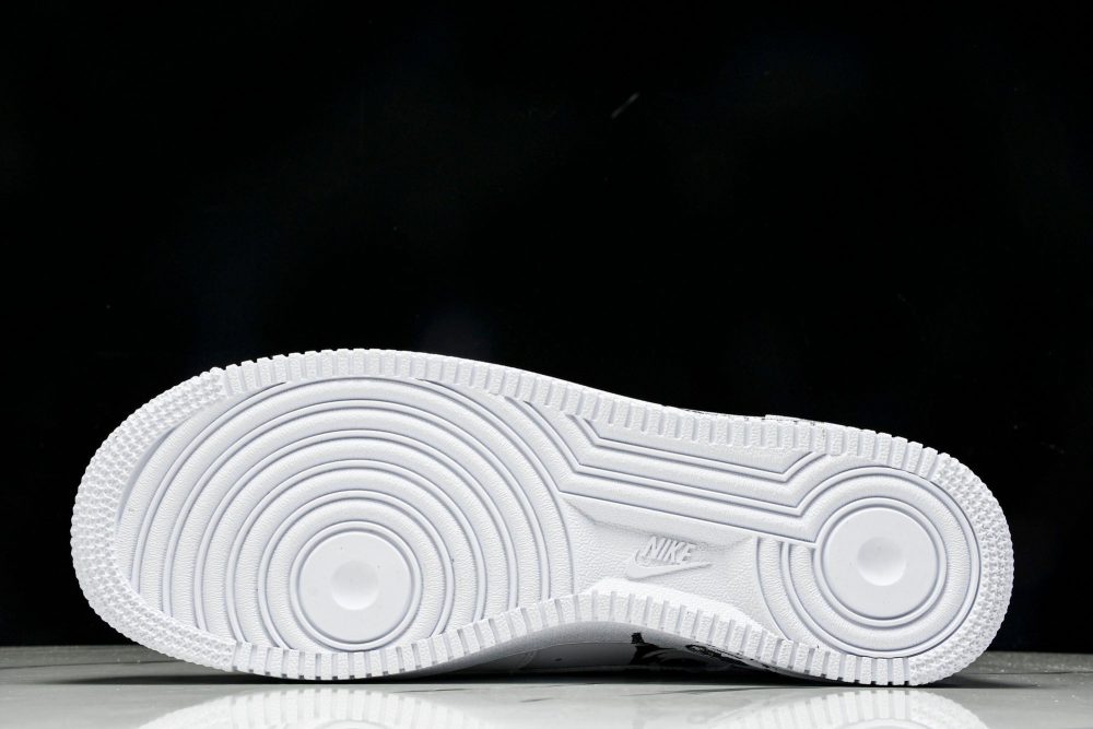 AF1 x Comme des Garcons SHIRT x Supreme 'Eyes' - Image 5