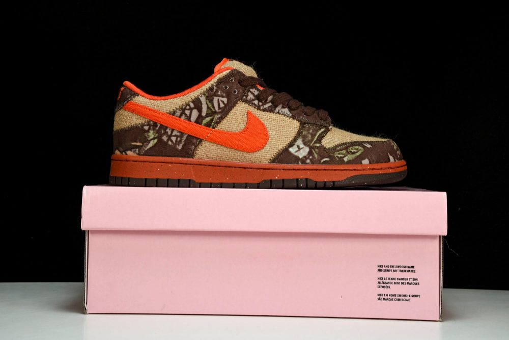 SB Dnk Low x Reese Forbes 'Hunter' - Image 23