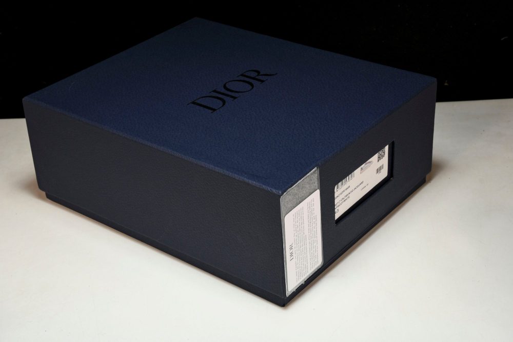 D1or B33 'Grey White Oblique' - Image 31