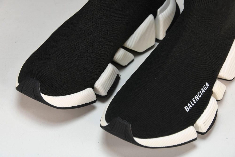 Speed 2.0 Trainers 'Black White' - Image 18