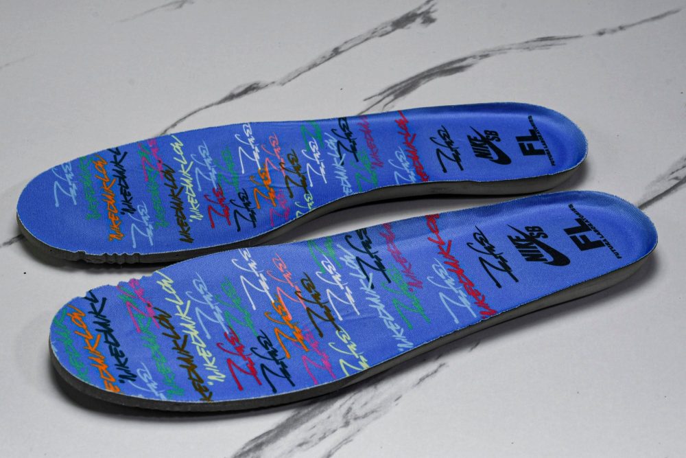 SB Dnk Low x Futura Laboratories 'Bleached Aqua' - Image 16
